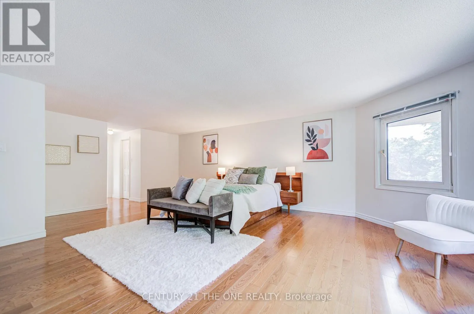35 AMBLESIDE CRESCENT