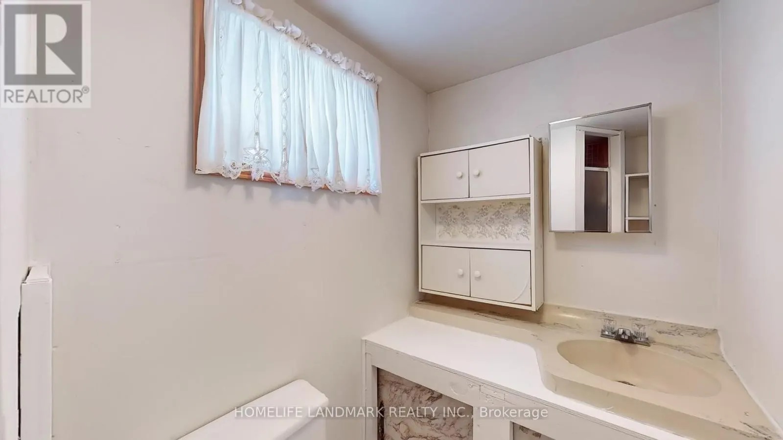 424 BONITA CRESCENT