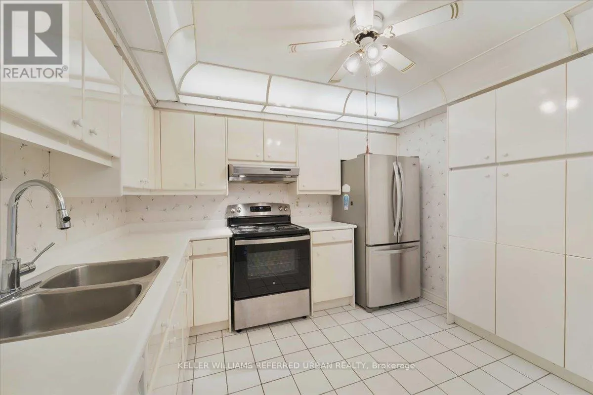 504 - 333 CLARK AVENUE W