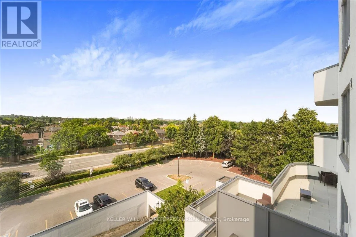 504 - 333 CLARK AVENUE W