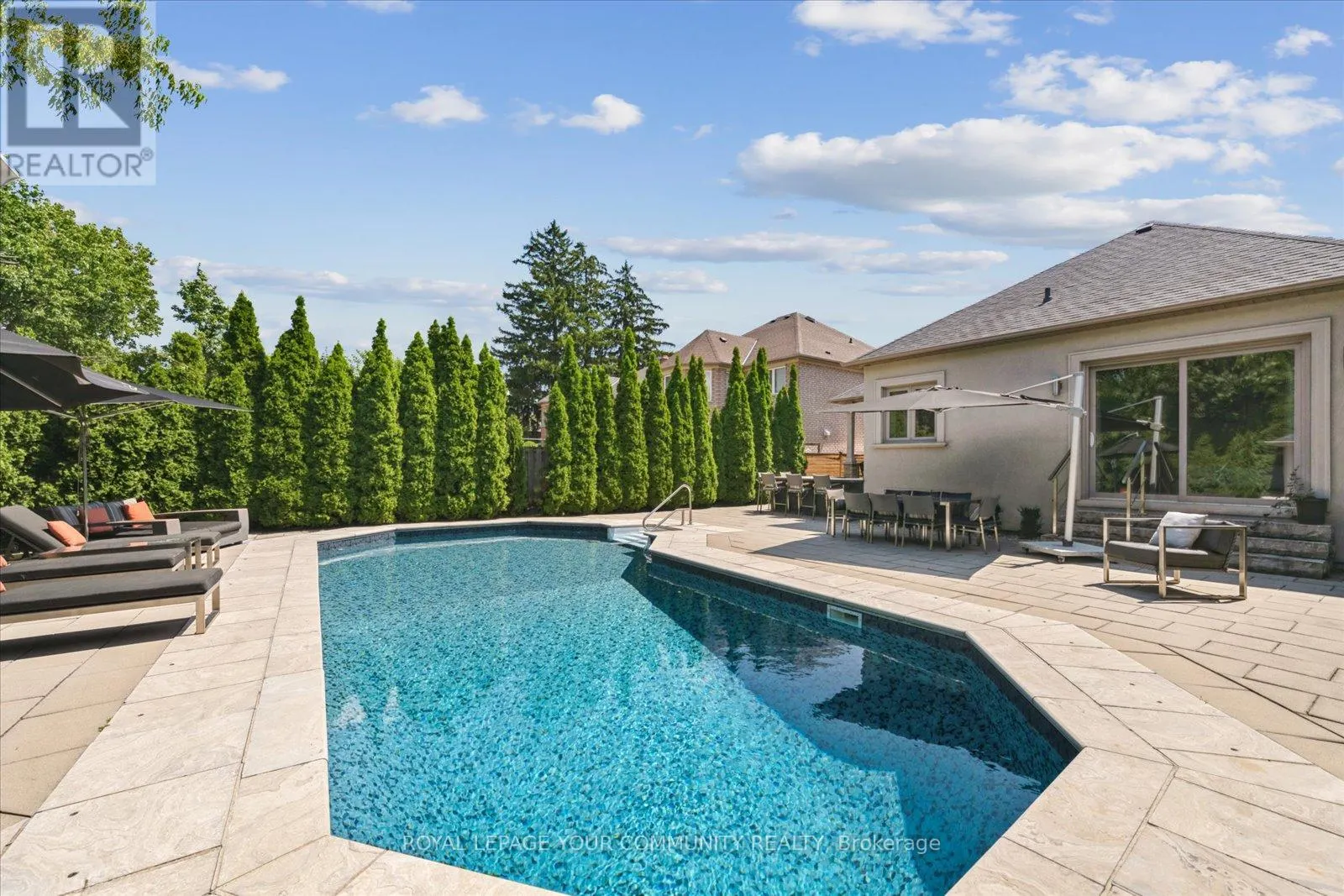 8 WINTERPORT COURT