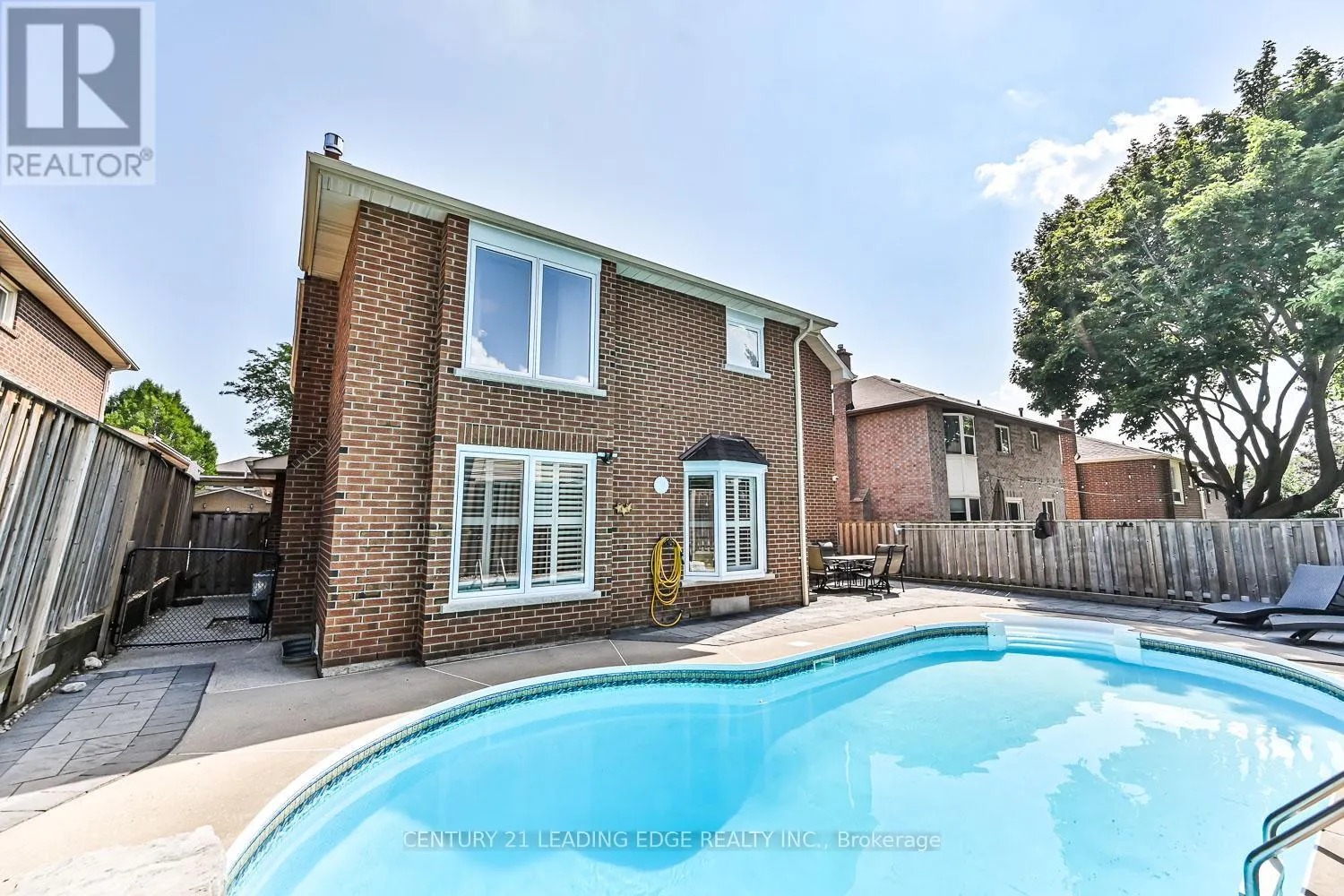 15 MCCARTY CRESCENT