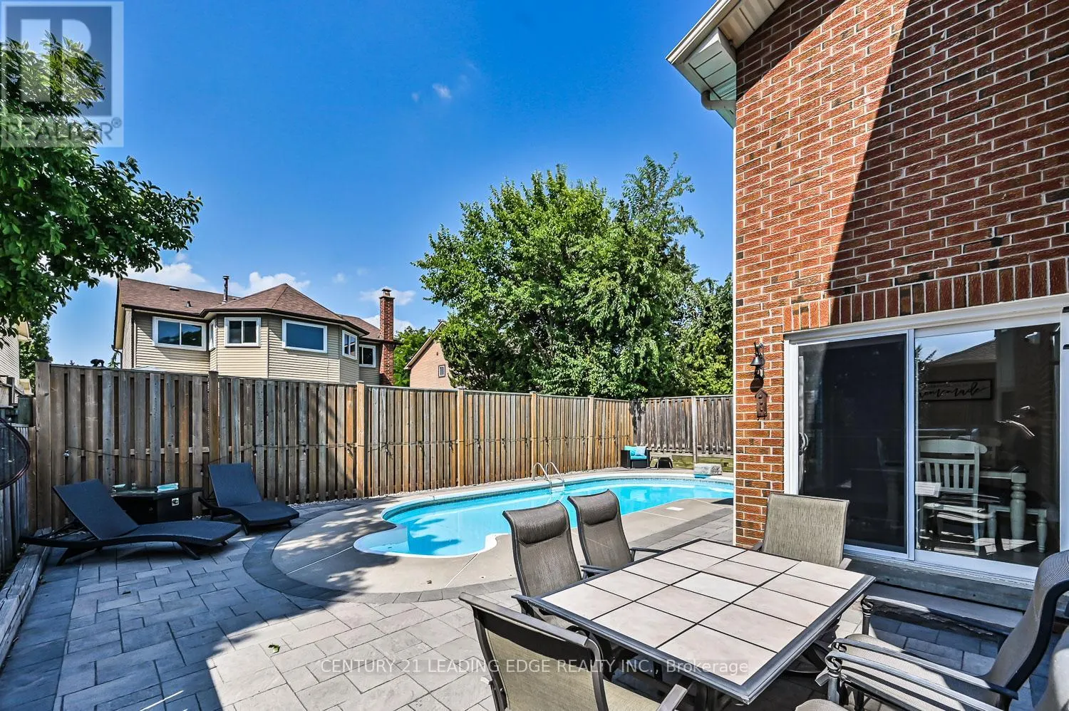 15 MCCARTY CRESCENT