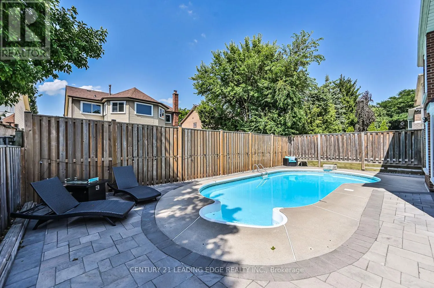 15 MCCARTY CRESCENT