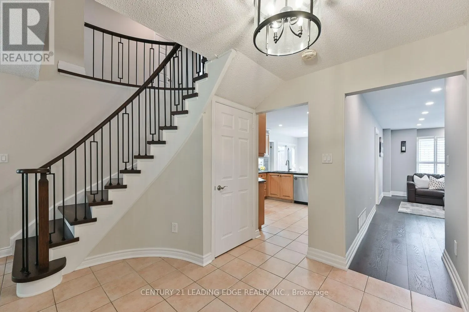 15 MCCARTY CRESCENT