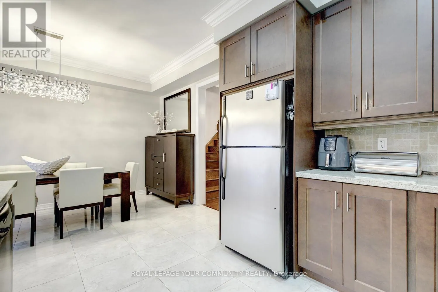 121 MAHOGANY FOREST DRIVE
