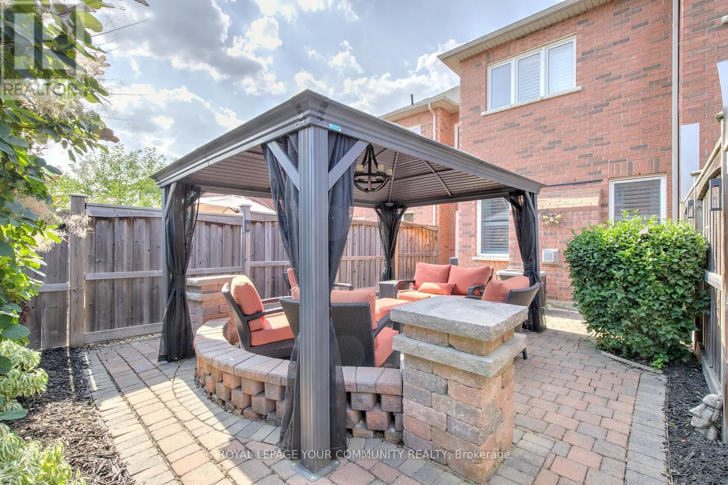 121 MAHOGANY FOREST DRIVE