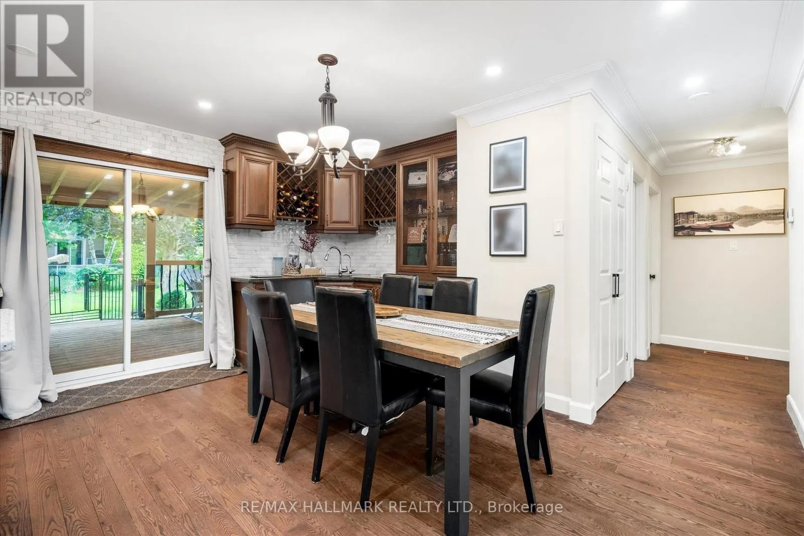 372 DIXON BOULEVARD
