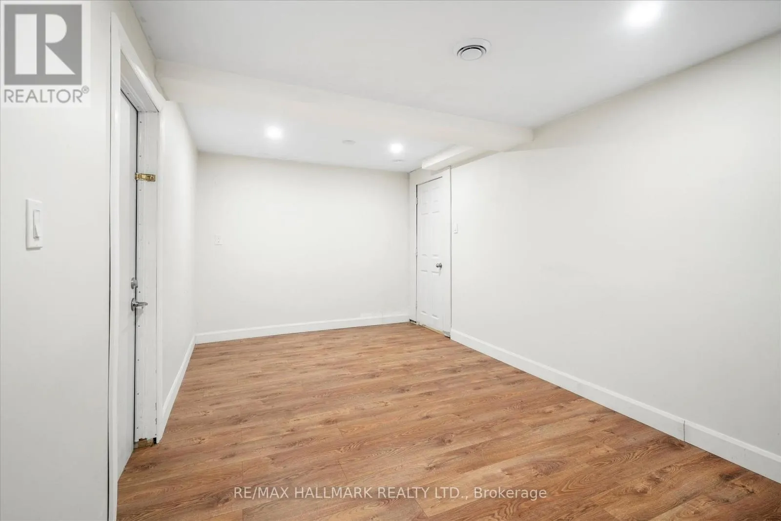 372 DIXON BOULEVARD