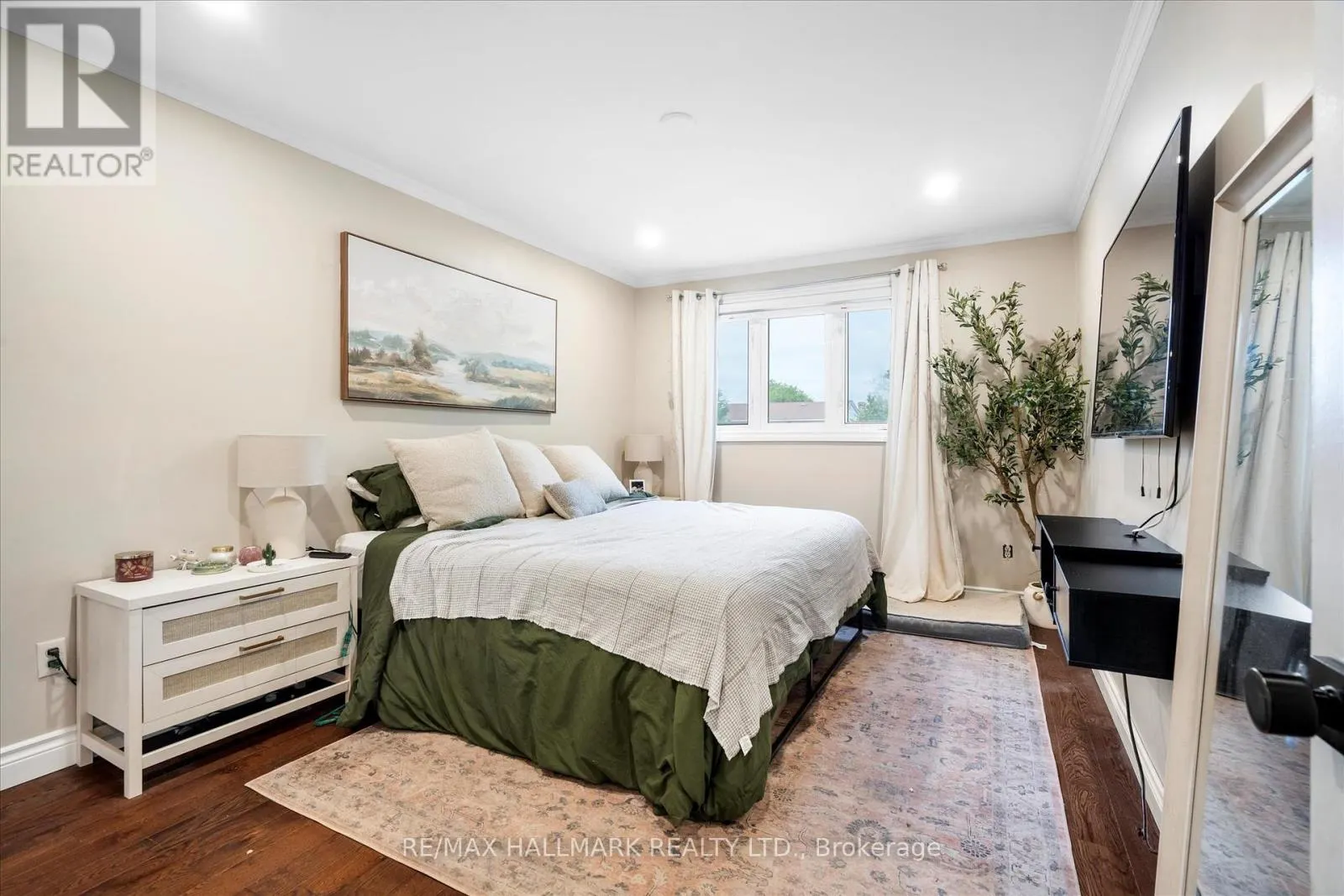 372 DIXON BOULEVARD
