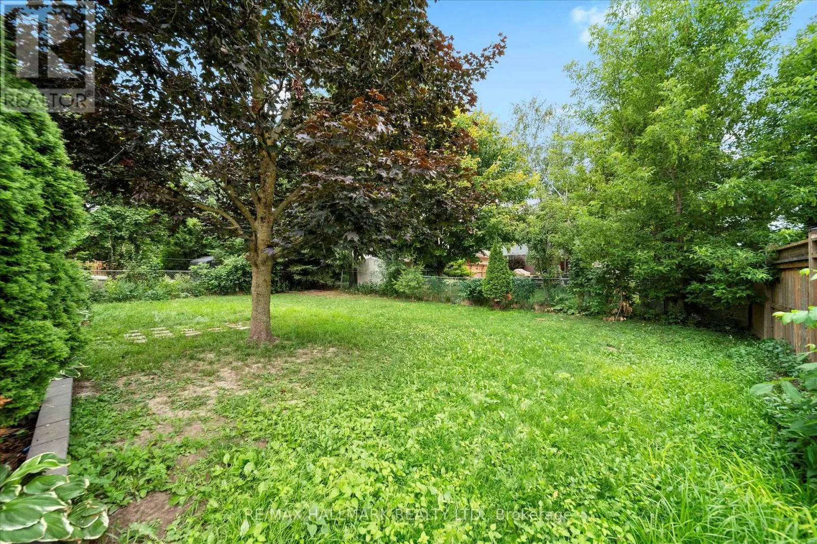 372 DIXON BOULEVARD