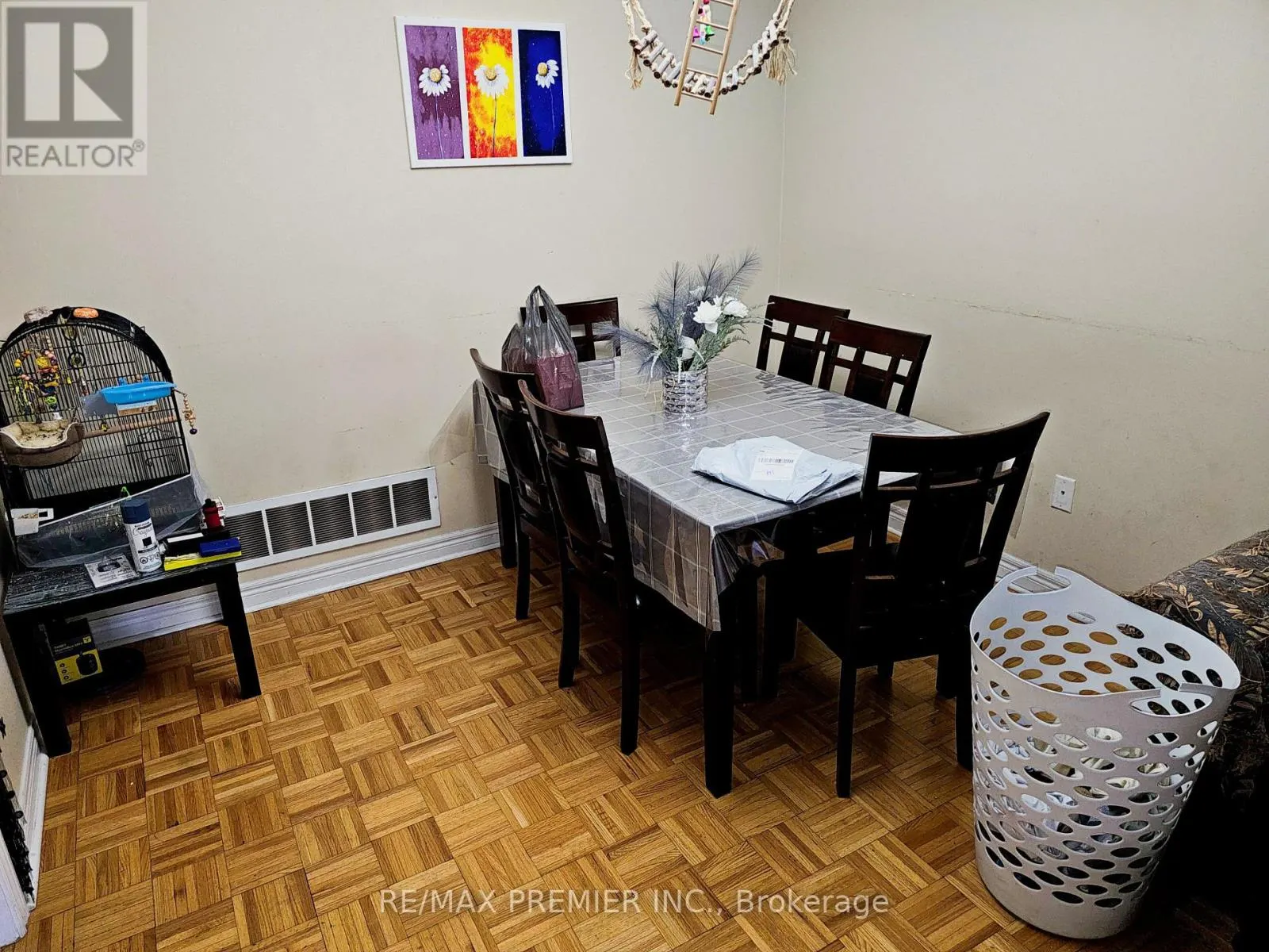 14 - 19 FOXCHASE AVENUE