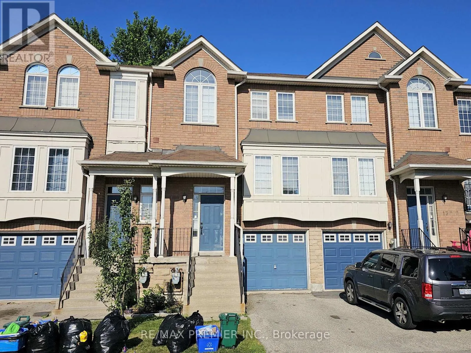 14 - 19 FOXCHASE AVENUE