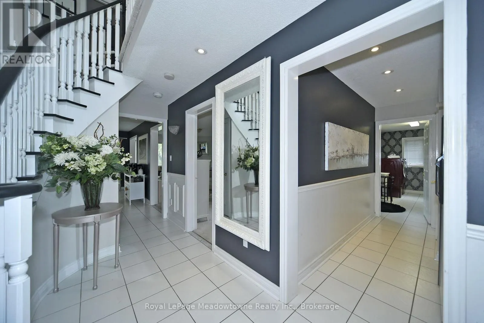 30 MILLRUN CRESCENT N