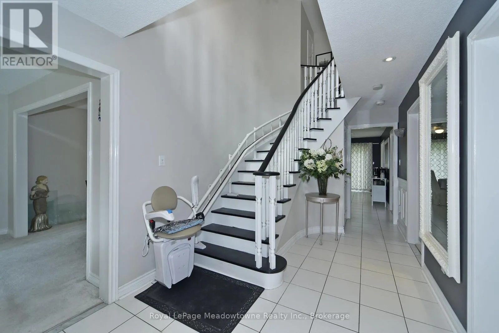 30 MILLRUN CRESCENT N