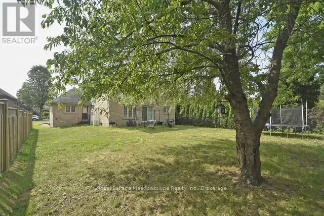 30 MILLRUN CRESCENT N