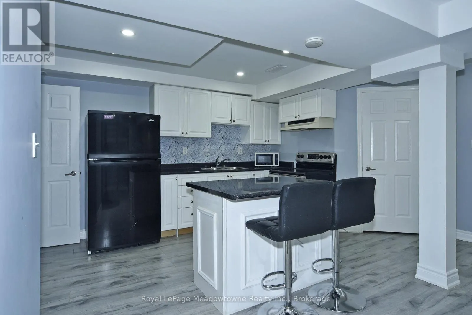 30 MILLRUN CRESCENT N