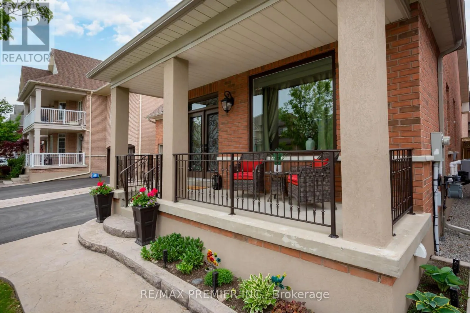 48 BRADEN WAY