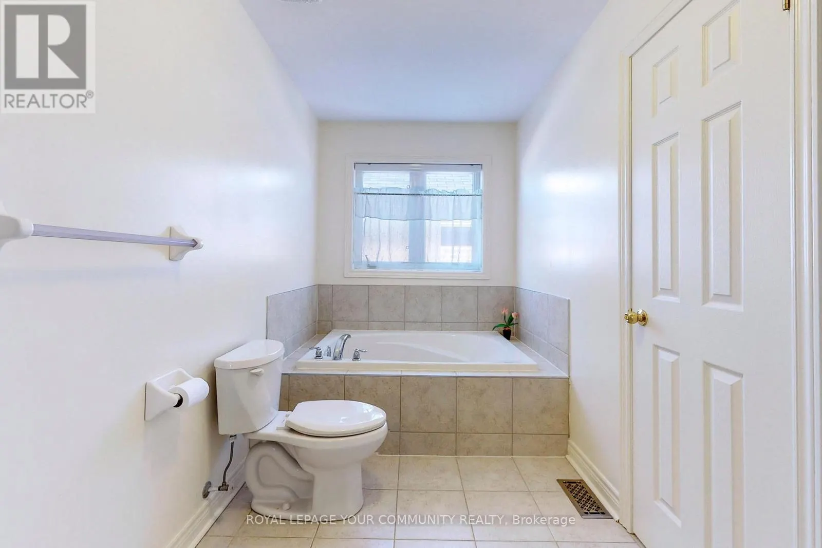 131 AIKENHEAD AVENUE