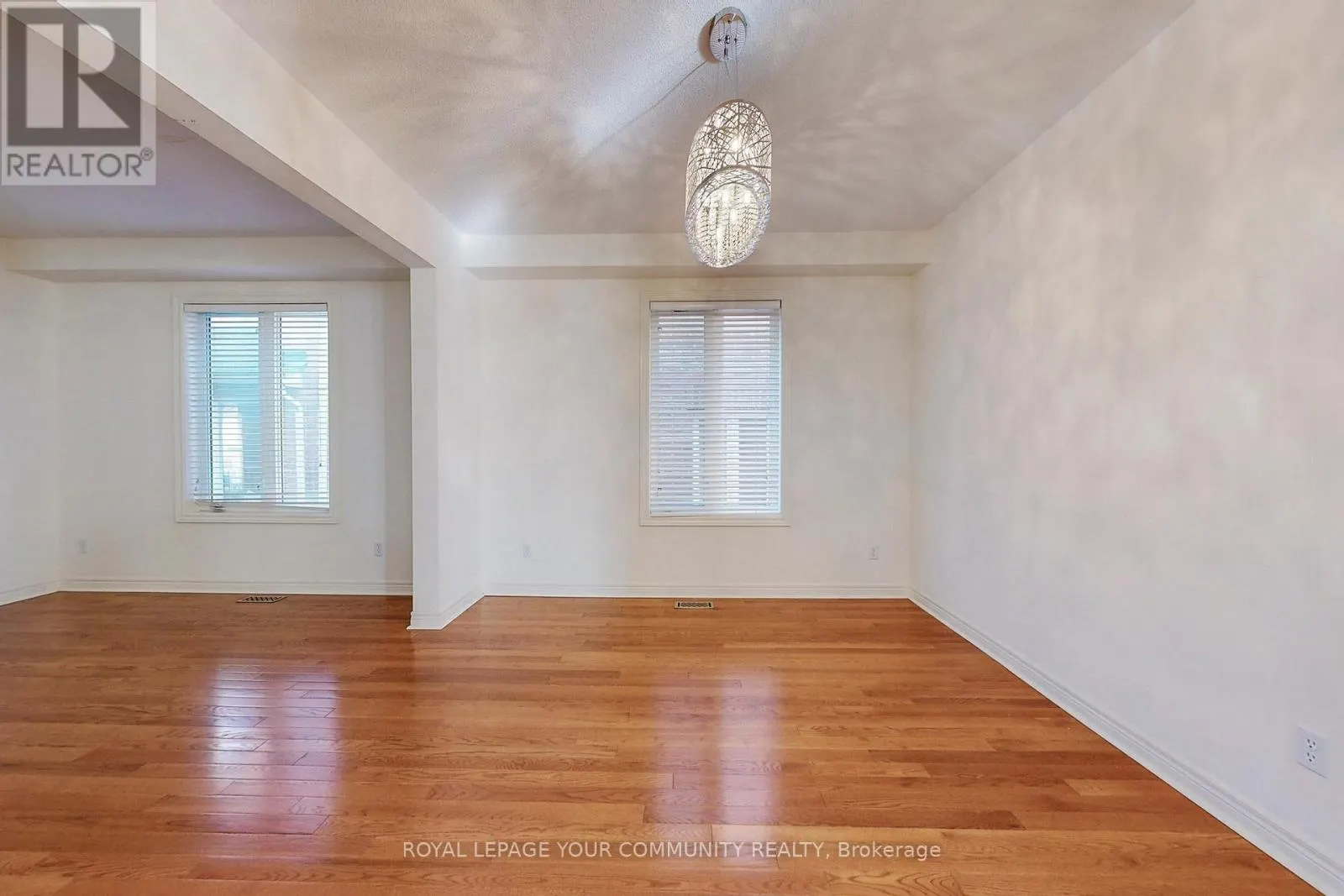 131 AIKENHEAD AVENUE