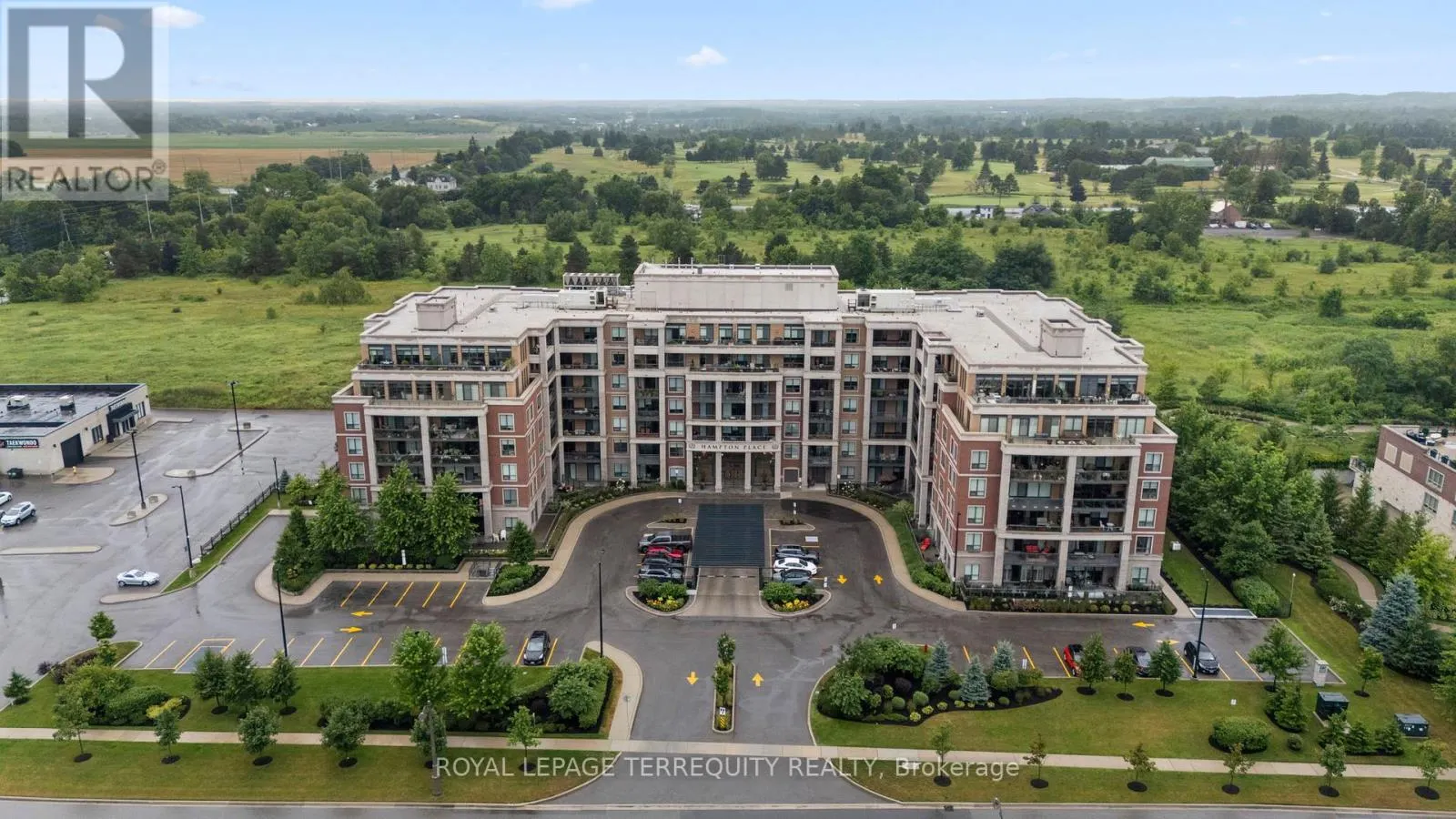 207 - 25 BAKER HILL BOULEVARD