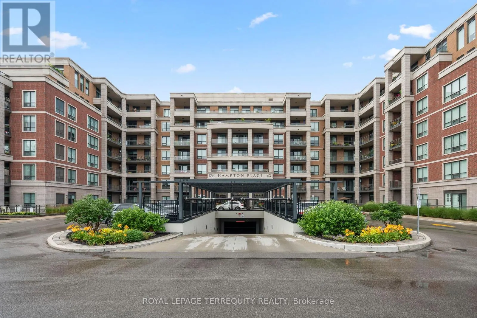 207 - 25 BAKER HILL BOULEVARD
