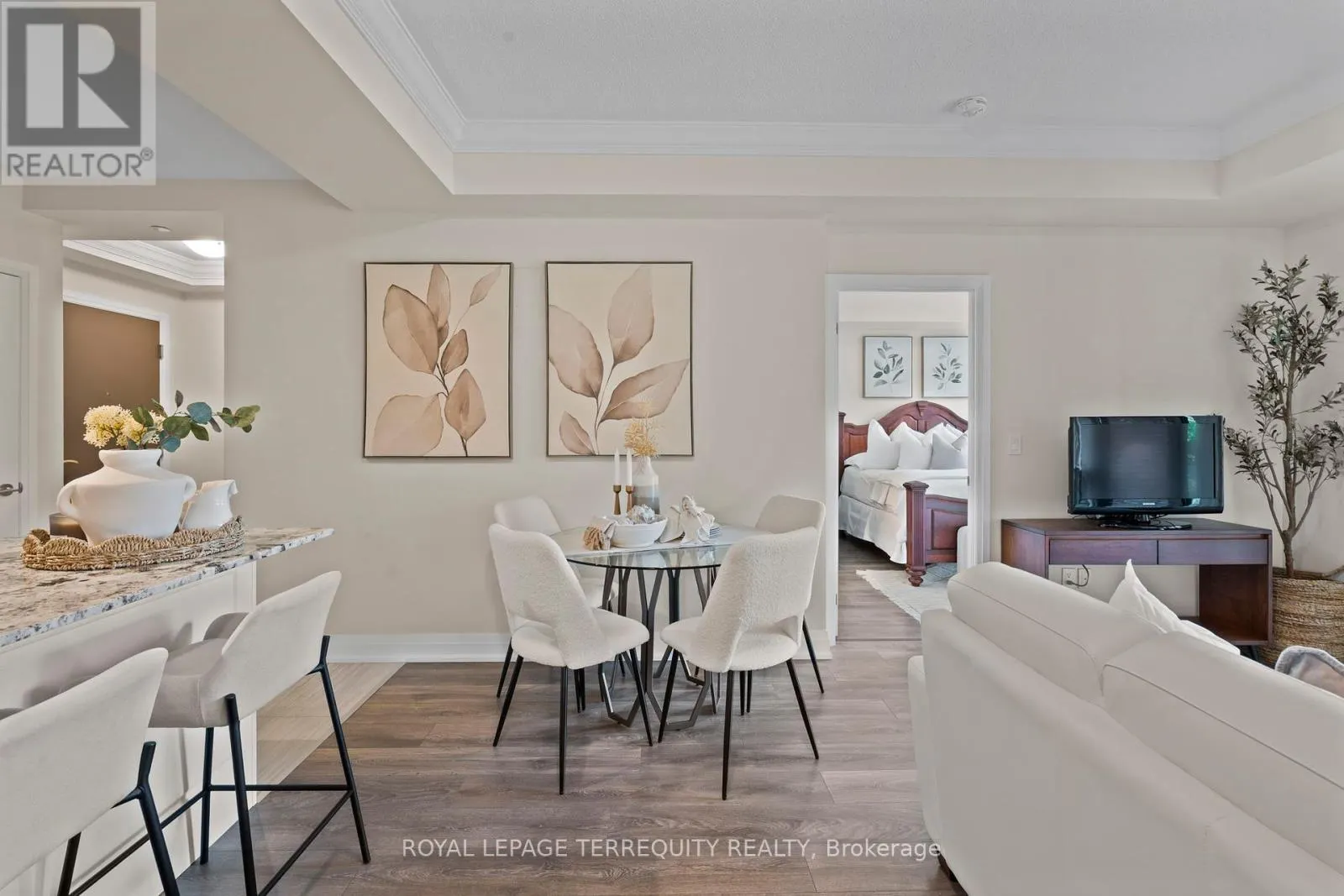 207 - 25 BAKER HILL BOULEVARD