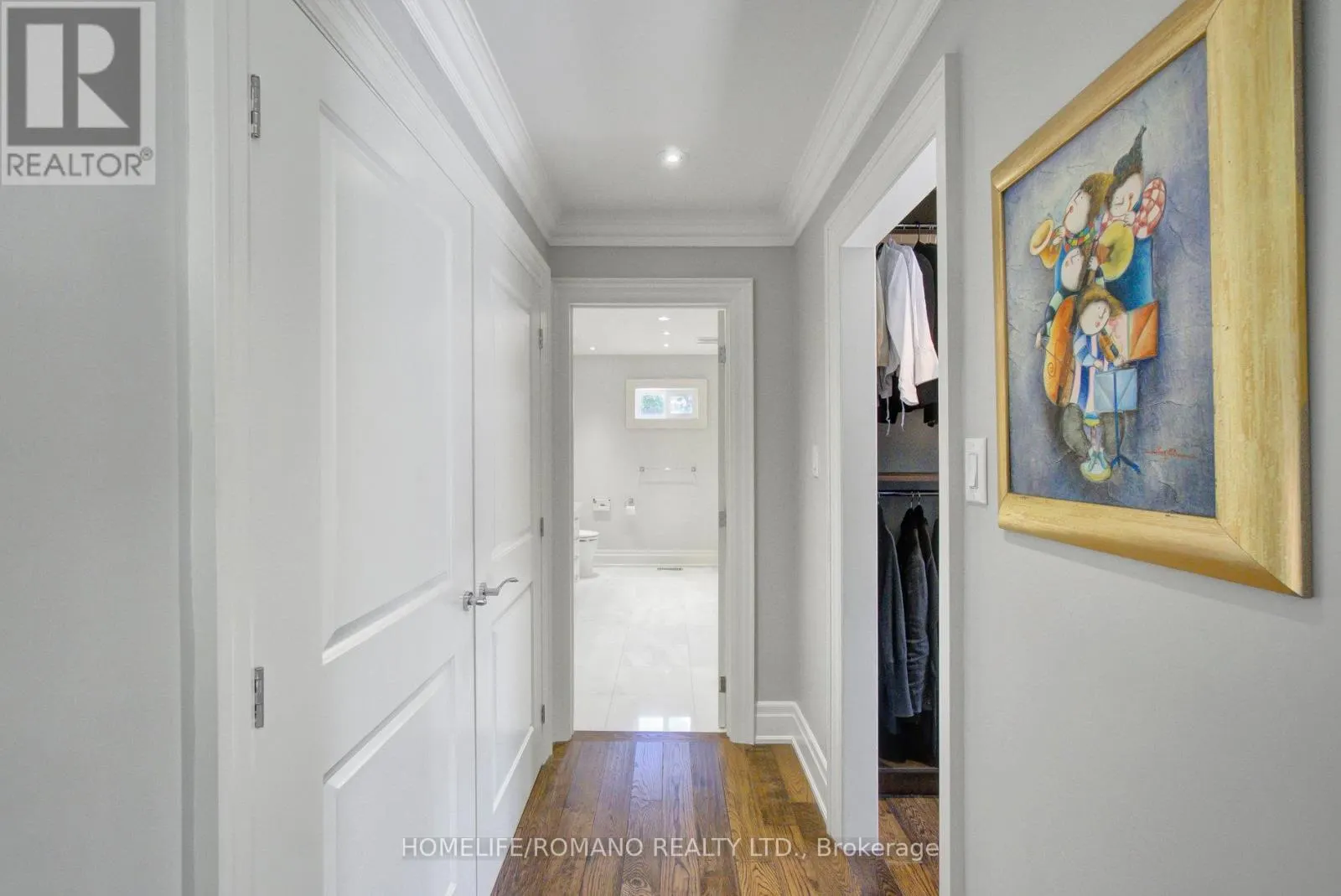 12 HEDGEROW LANE