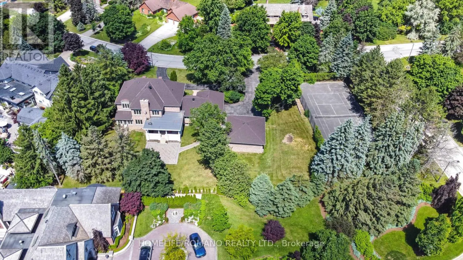 12 HEDGEROW LANE