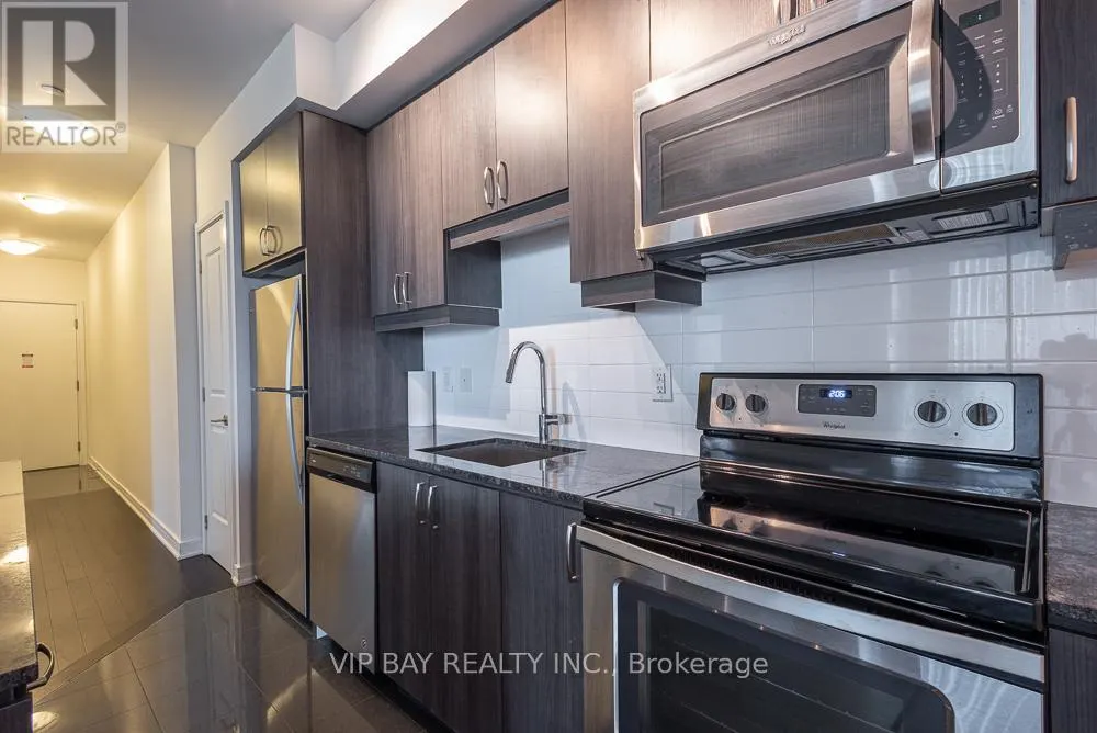 NW817 - 9201 YONGE STREET