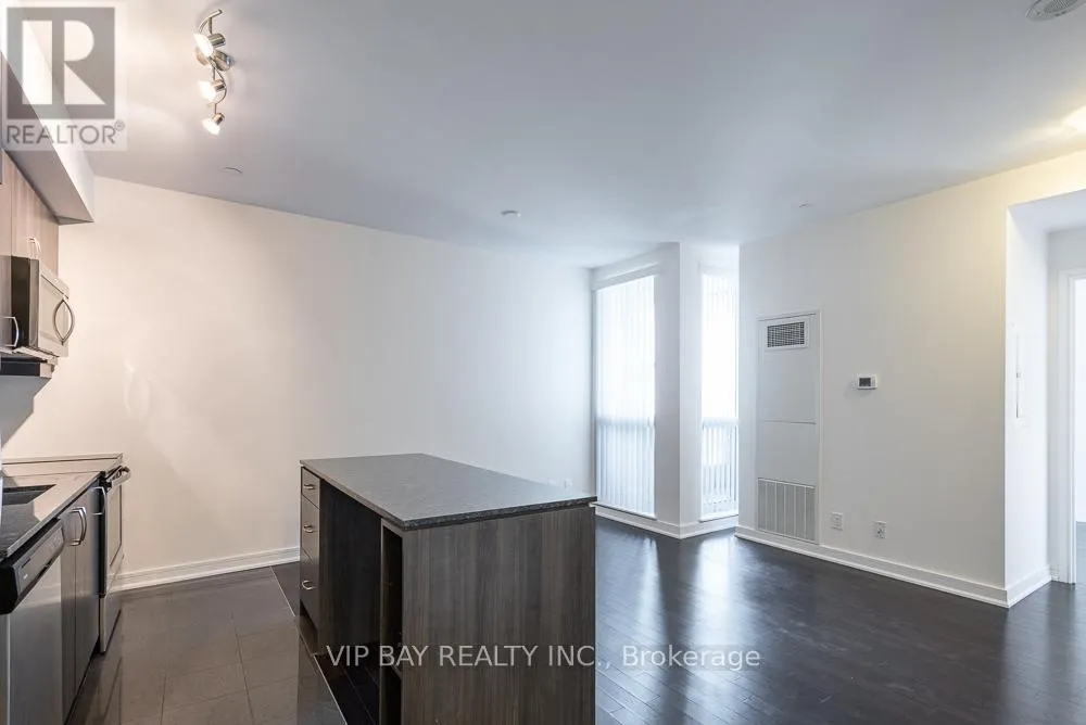 NW817 - 9201 YONGE STREET