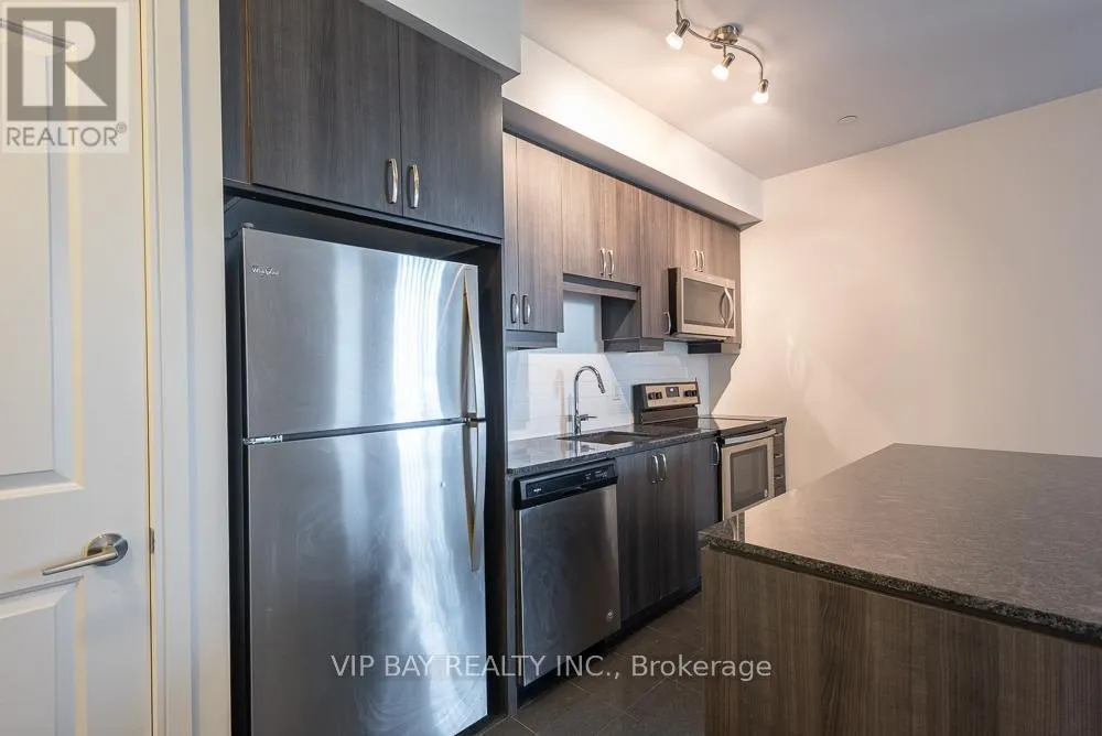 NW817 - 9201 YONGE STREET