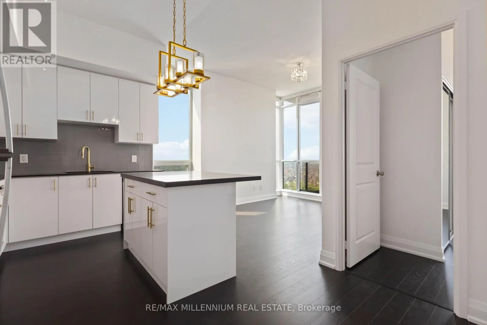 1512 - 9582 MARKHAM ROAD