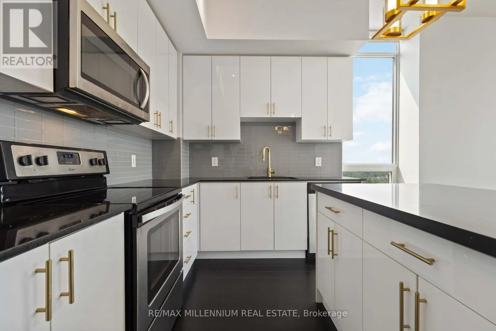 1512 - 9582 MARKHAM ROAD
