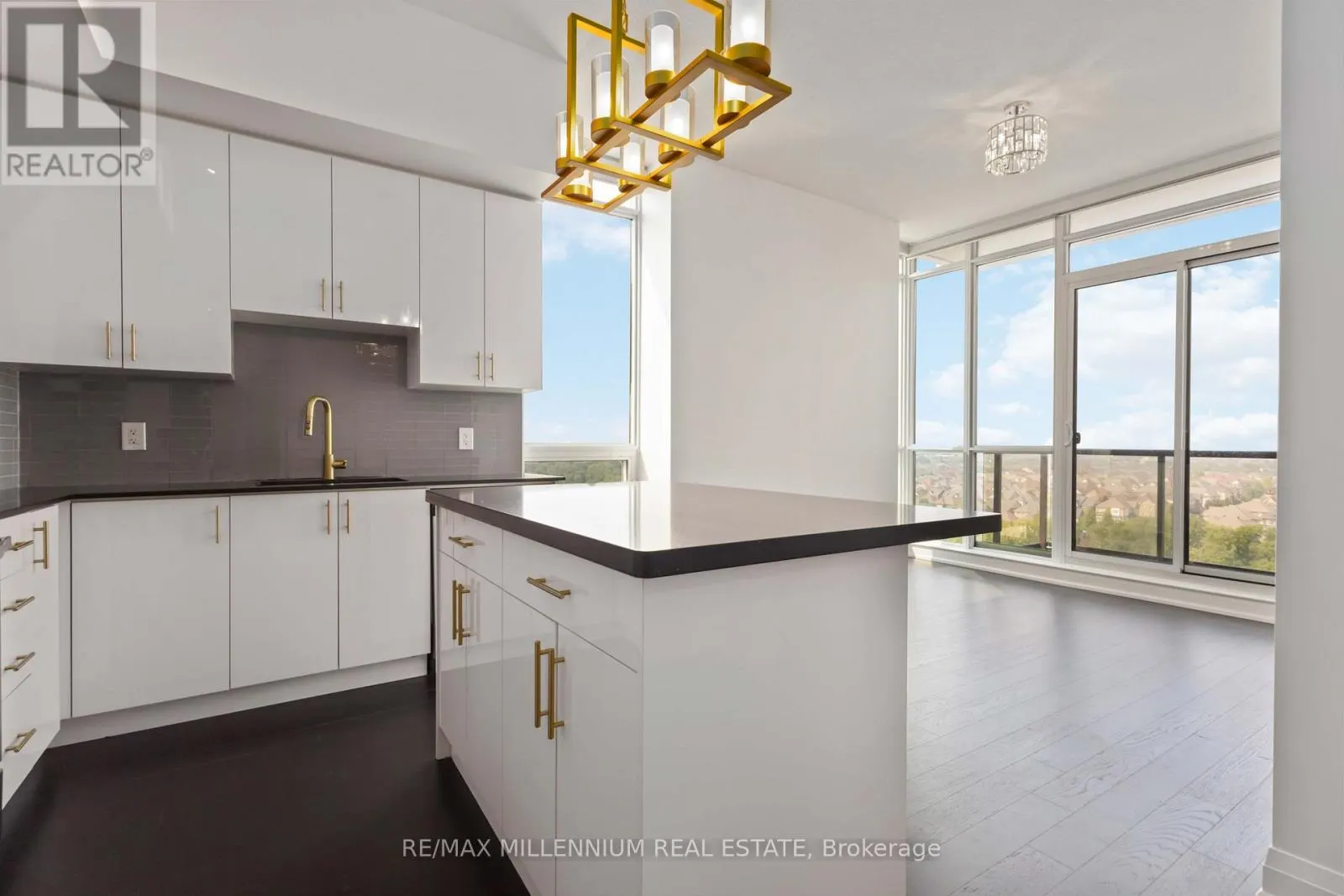 1512 - 9582 MARKHAM ROAD