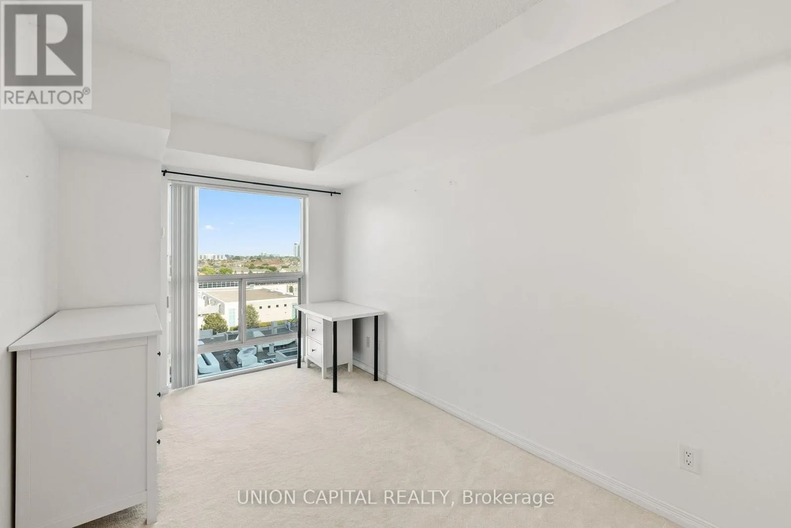 1017 - 185 ONEIDA CRESCENT