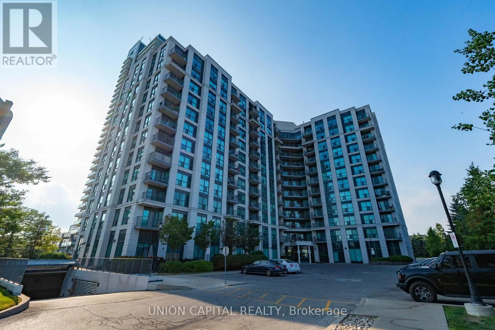 1017 - 185 ONEIDA CRESCENT