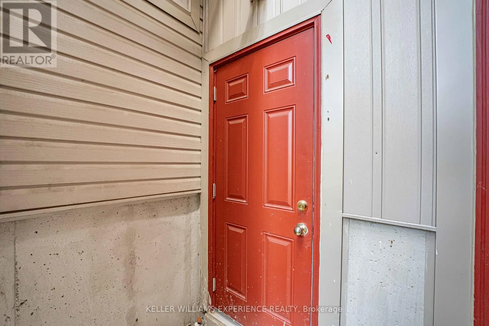 9 GREENWOOD DRIVE