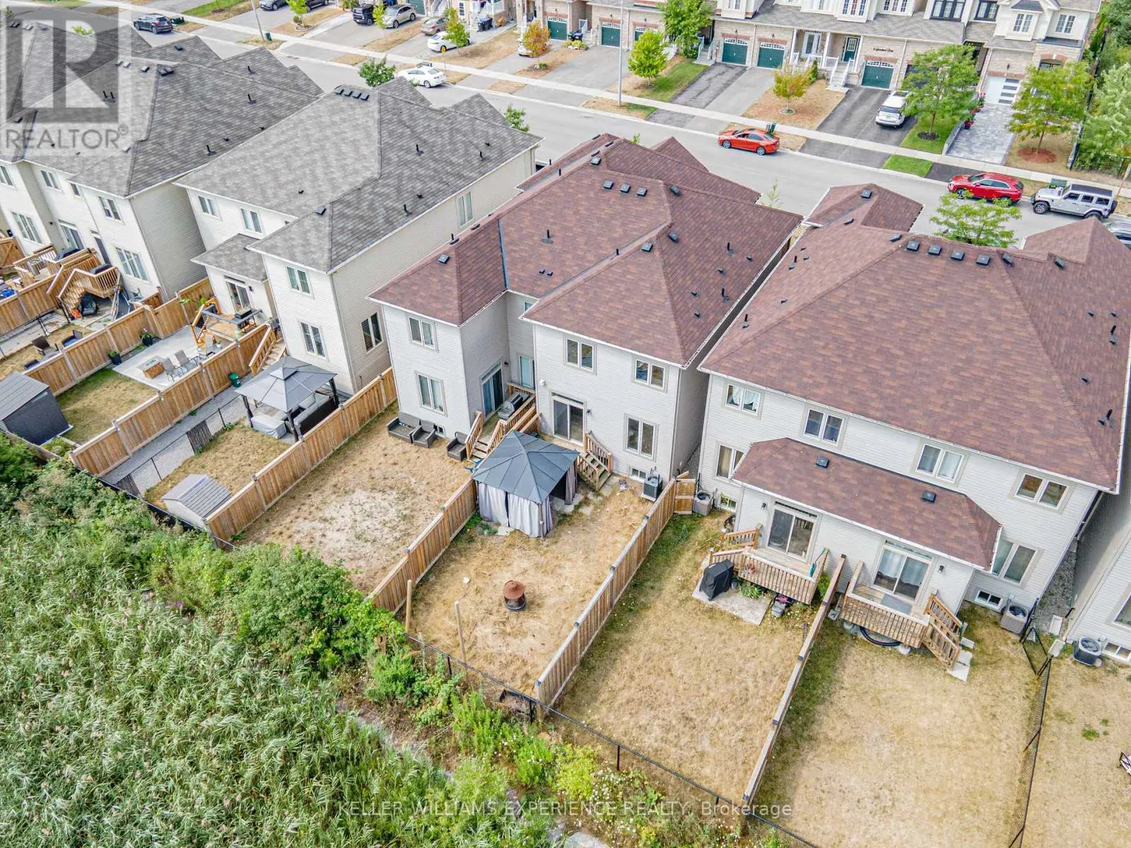 9 GREENWOOD DRIVE