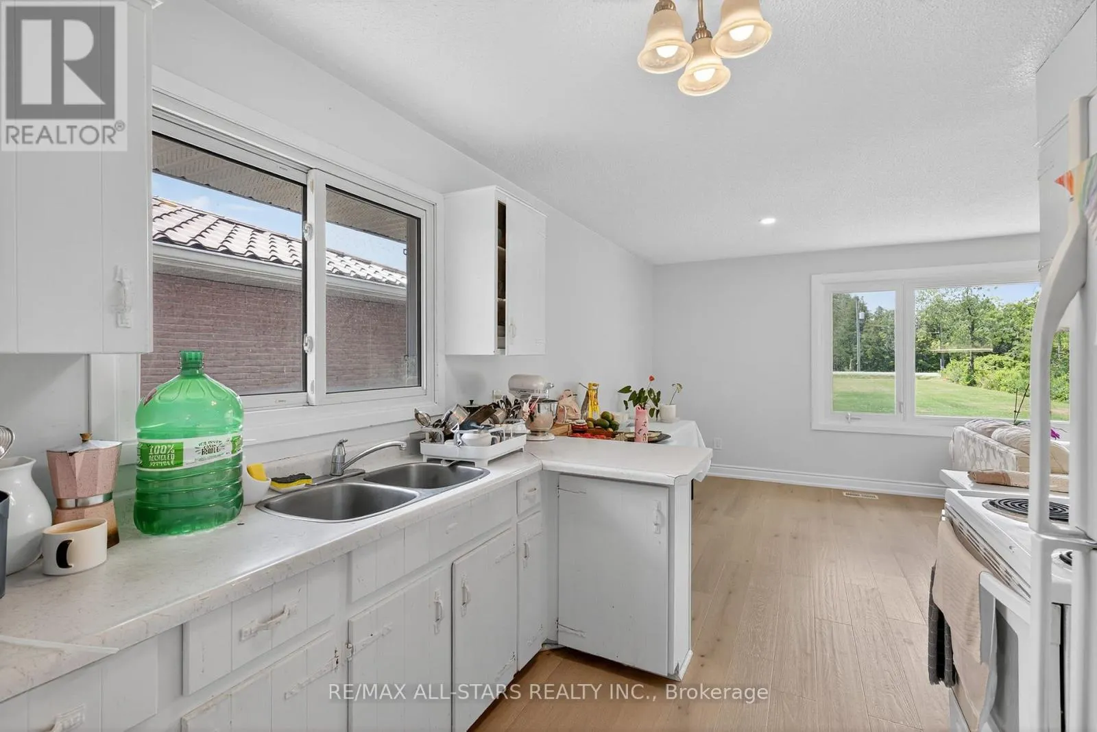 22429 KENNEDY ROAD