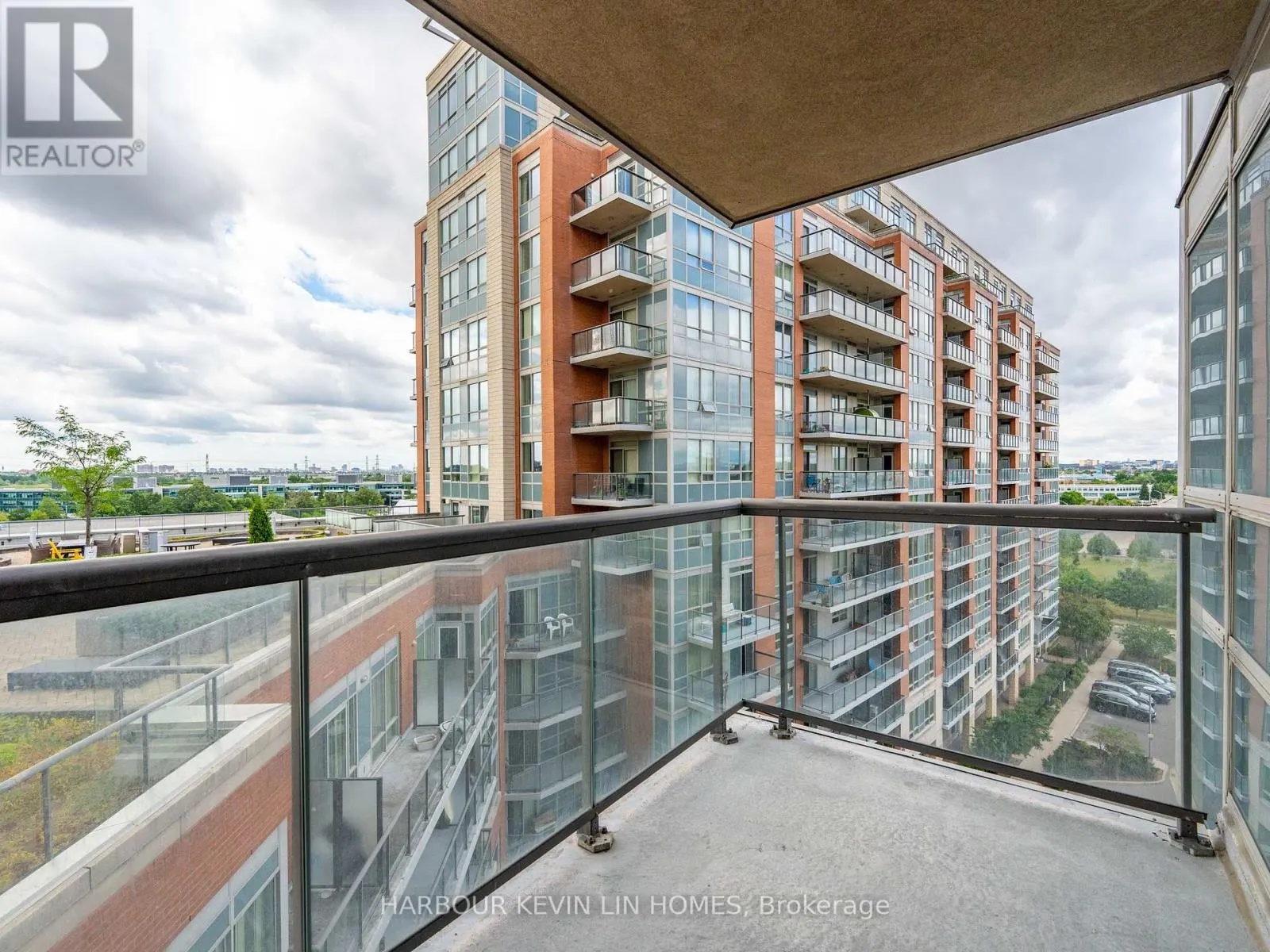 917 - 60 SOUTH TOWN CENTRE BOULEVARD