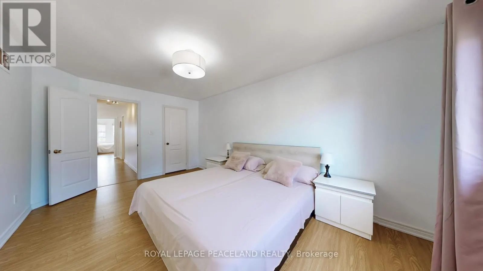 16 LEALINDS ROAD