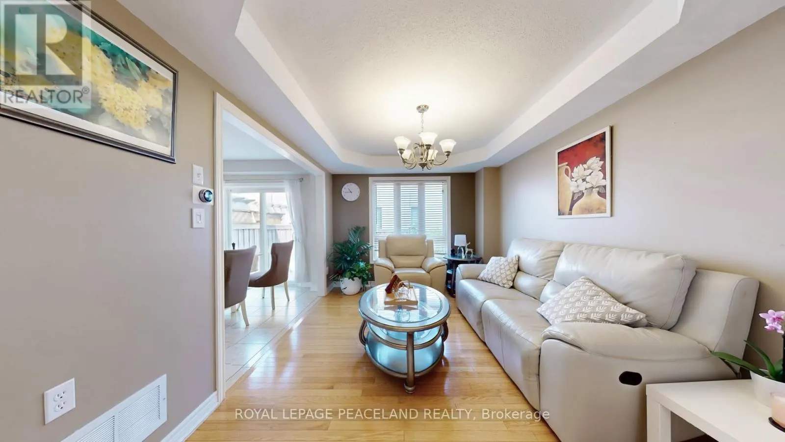 16 LEALINDS ROAD