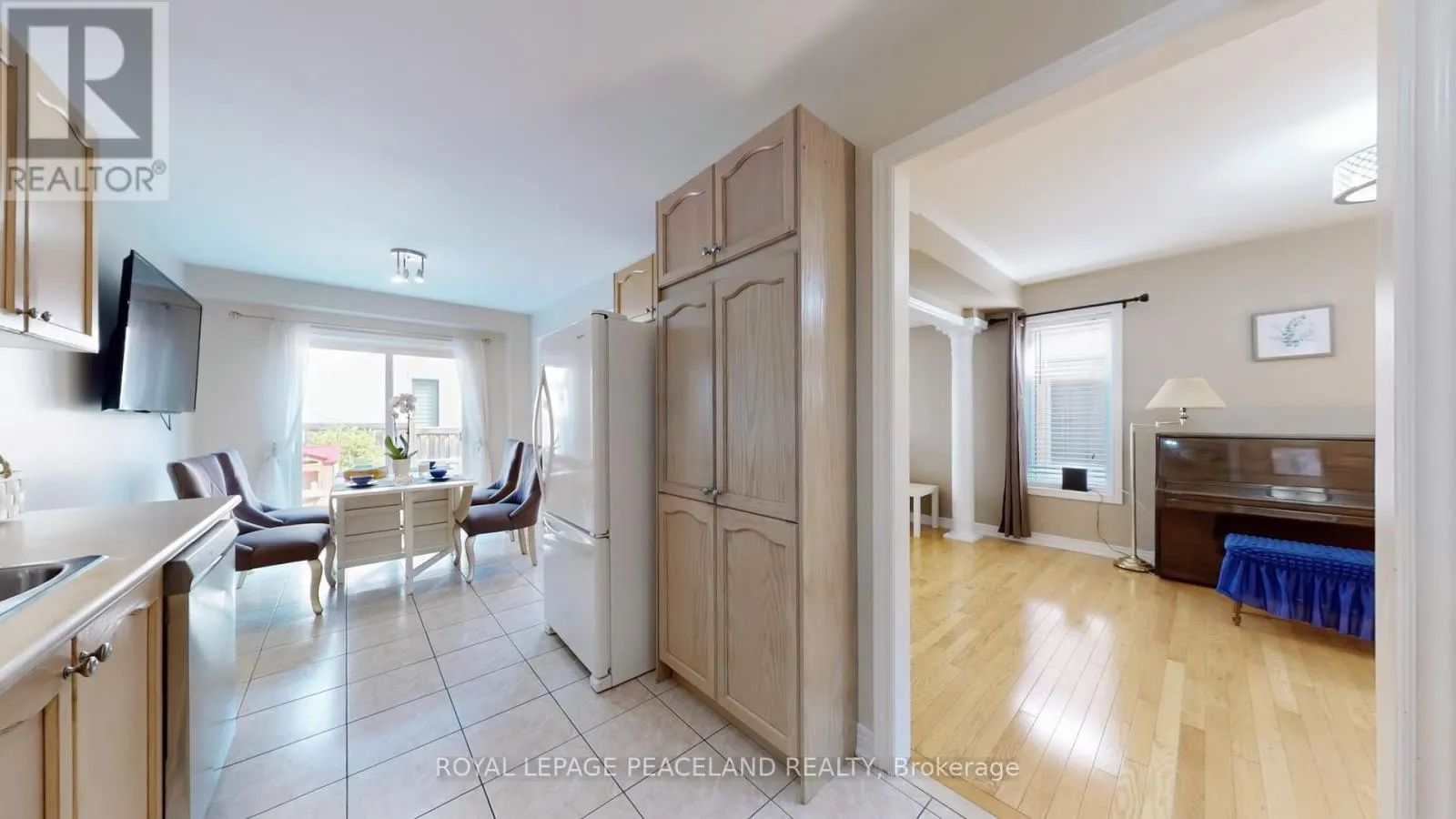 16 LEALINDS ROAD