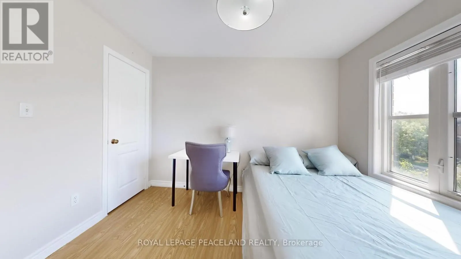 16 LEALINDS ROAD