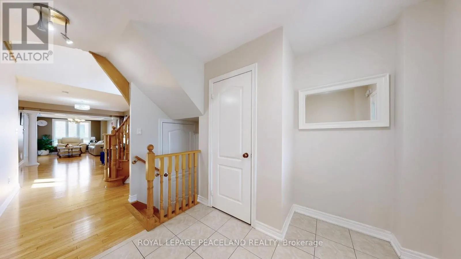 16 LEALINDS ROAD
