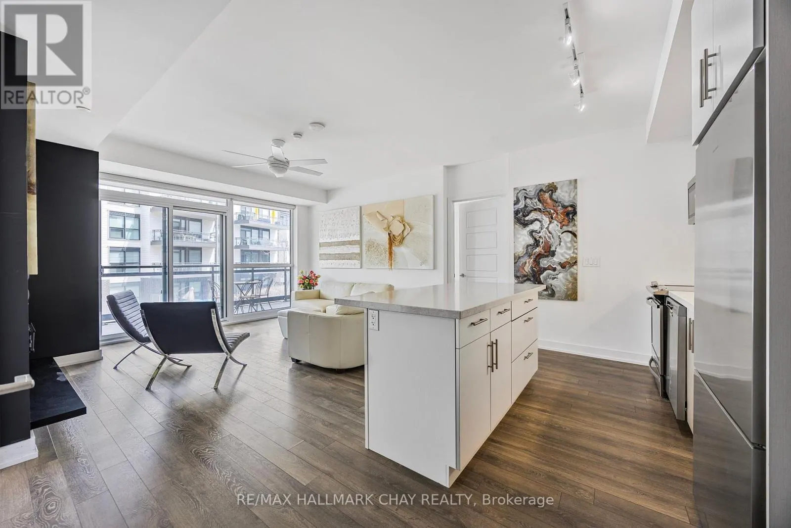 207D - 333 SEA RAY AVENUE