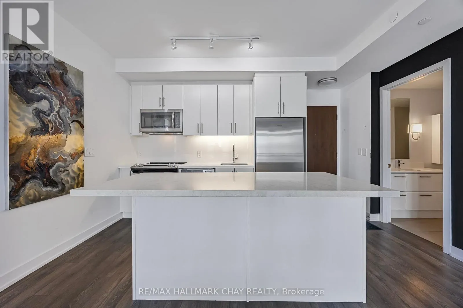 207D - 333 SEA RAY AVENUE