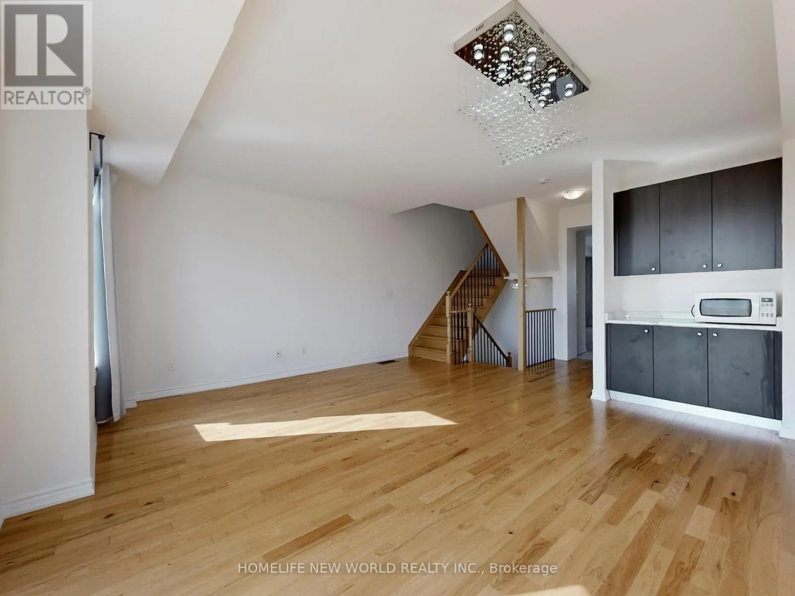 5 HAMMERSMITH LANE