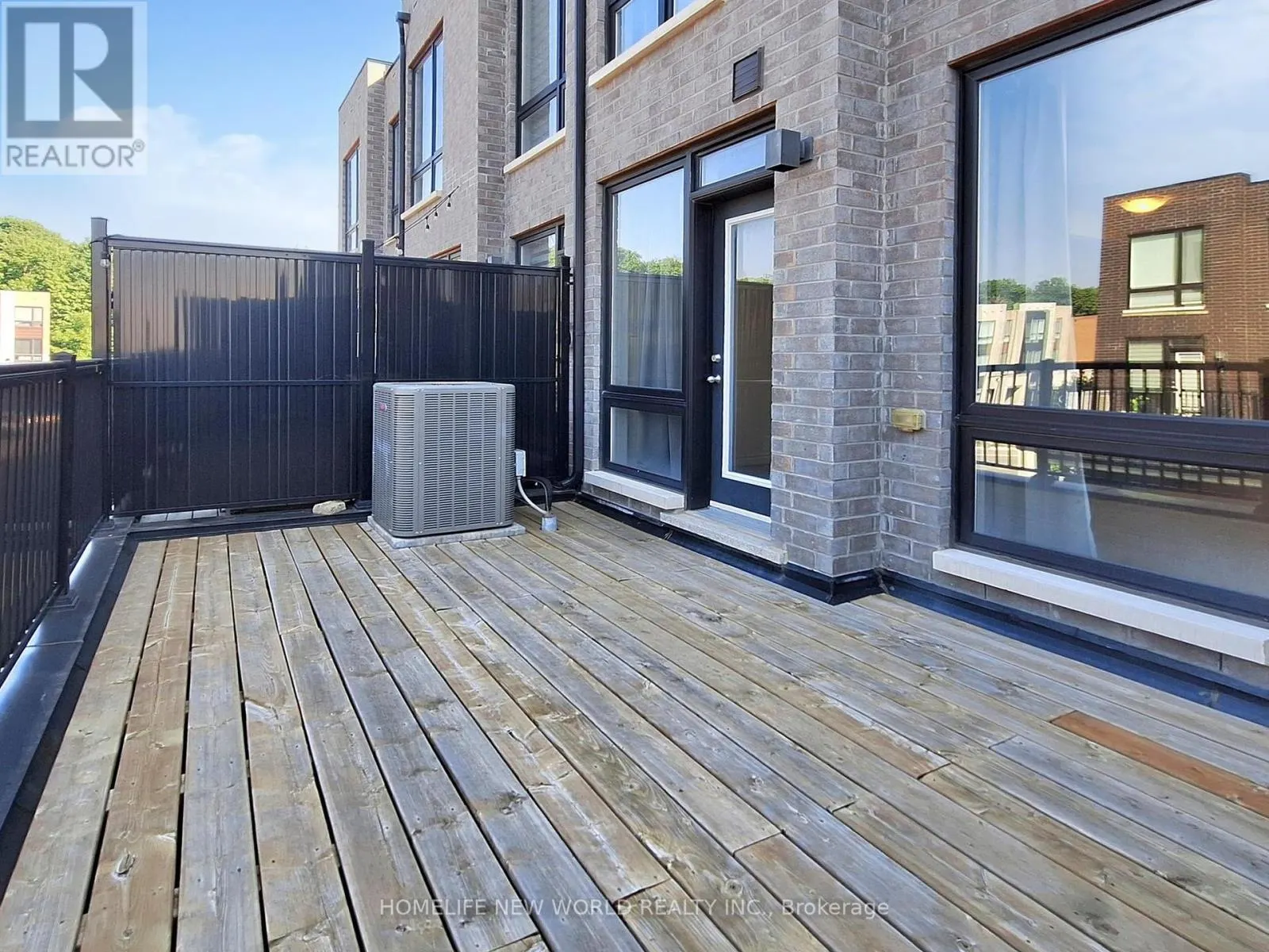 5 HAMMERSMITH LANE